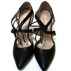 NWOT Black Sweetheart pointed pump